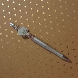 Beadable pen. Ready to be shipped out immediately!
